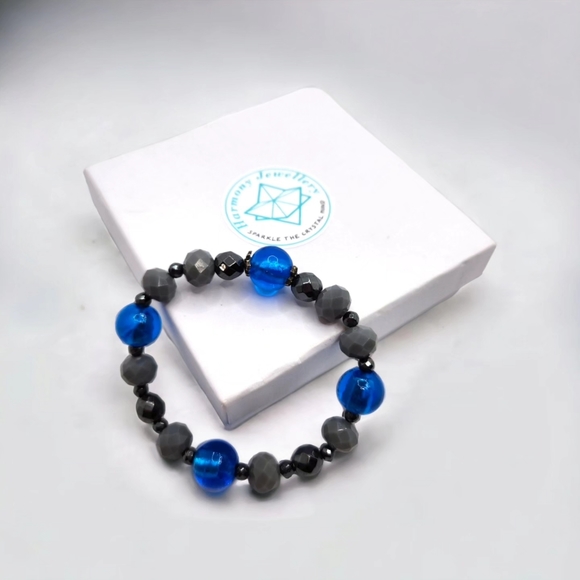 Hematite, Czech Glass bracelet - Picture 4 of 4